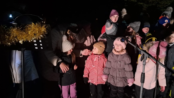 Rozsvícení vánočního stromečku v Majdaleně