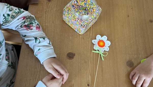 Výtvarný kroužek v ZŠ rozvíjí fantazii a kreativitu