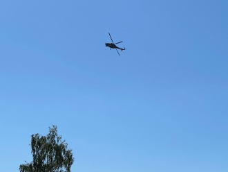Vysoká pilotáž kapitána naší armády ve vrtulníku Sokol.